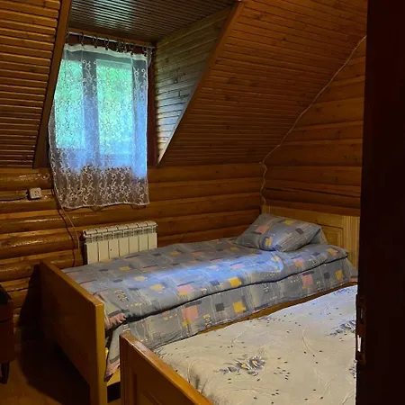 дім-садиба озерел Krasna (Transcarpathia)