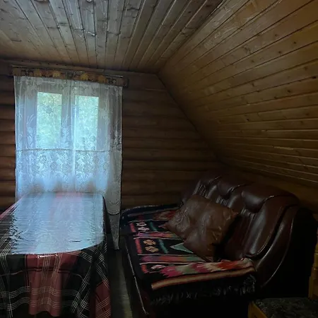 дім-садиба озерел * Krasna (Transcarpathia)
