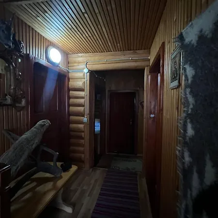 дім-садиба озерел * Krasna (Transcarpathia)